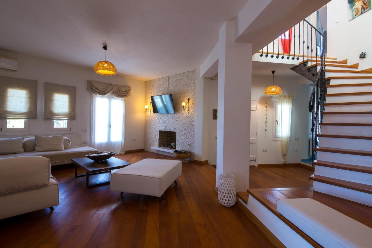 A&V Sea View Villa ฟิรา ภายนอก รูปภาพ