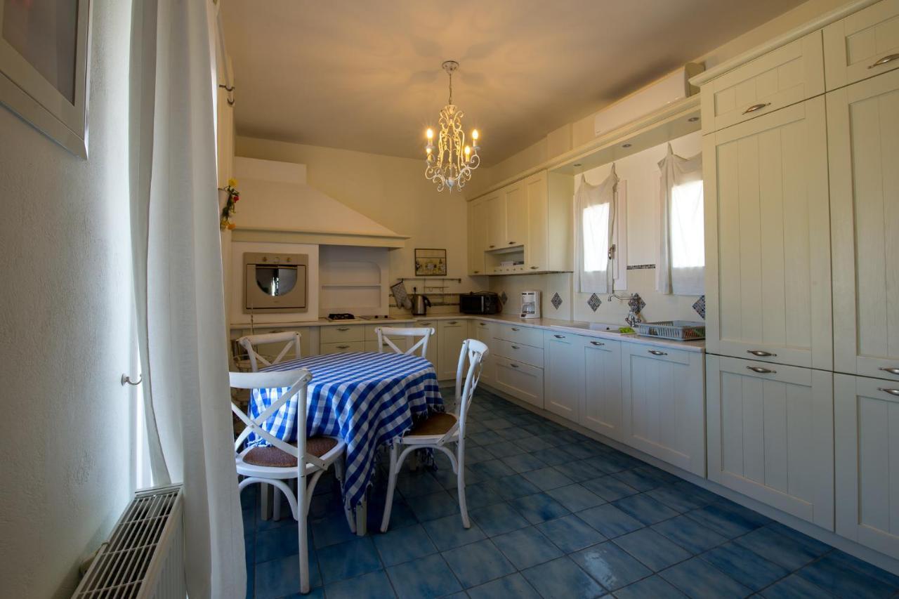 A&V Sea View Villa ฟิรา ภายนอก รูปภาพ